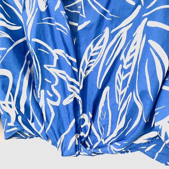 ZARA Blue & White Abstract Print Blouse Tropical Resort Vibes Size XS - Picture 4 of 5